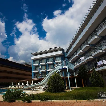 Asel ギョイニュク